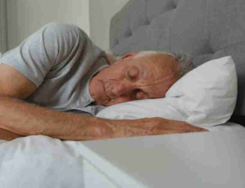 La ricerca conferma problemi del sonno con l’anzianità