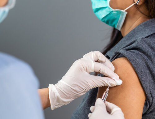 I ricercatori cercano di capire perché le risposte al vaccino variano da persona a persona